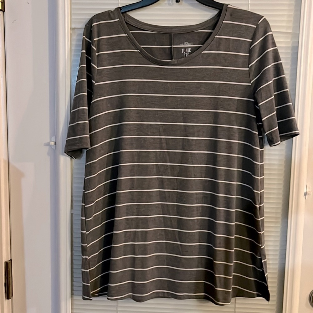 Grey with white stripes soft tunic tee